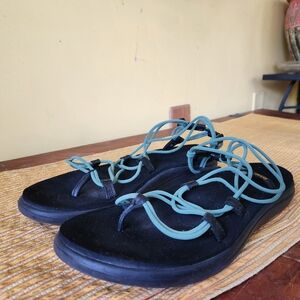 Teva Voya Inifity strappy sandal